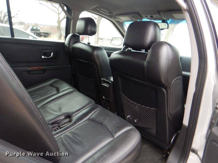 image for item IG9665 2004 Cadillac SRX  SUV