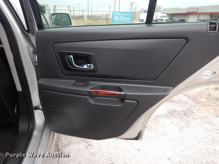 image for item IG9665 2004 Cadillac SRX  SUV