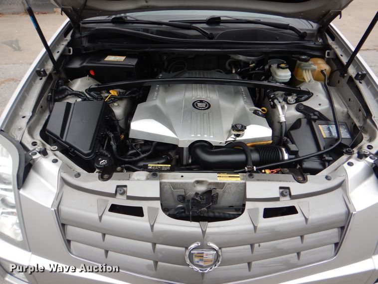 image for item IG9665 2004 Cadillac SRX  SUV