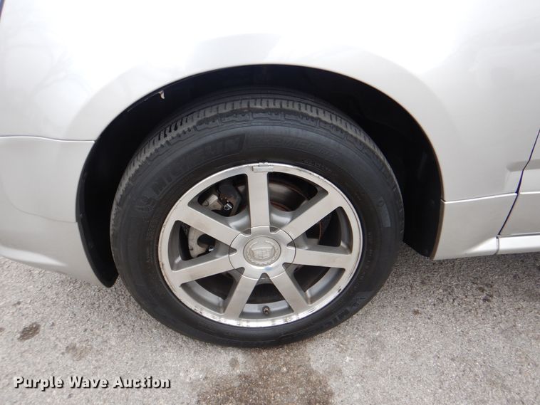 image for item IG9665 2004 Cadillac SRX  SUV