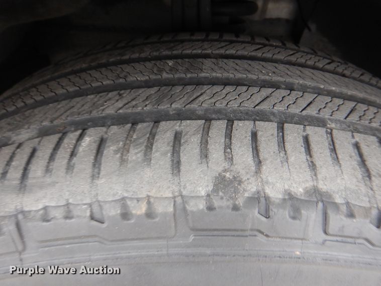 image for item IG9665 2004 Cadillac SRX  SUV