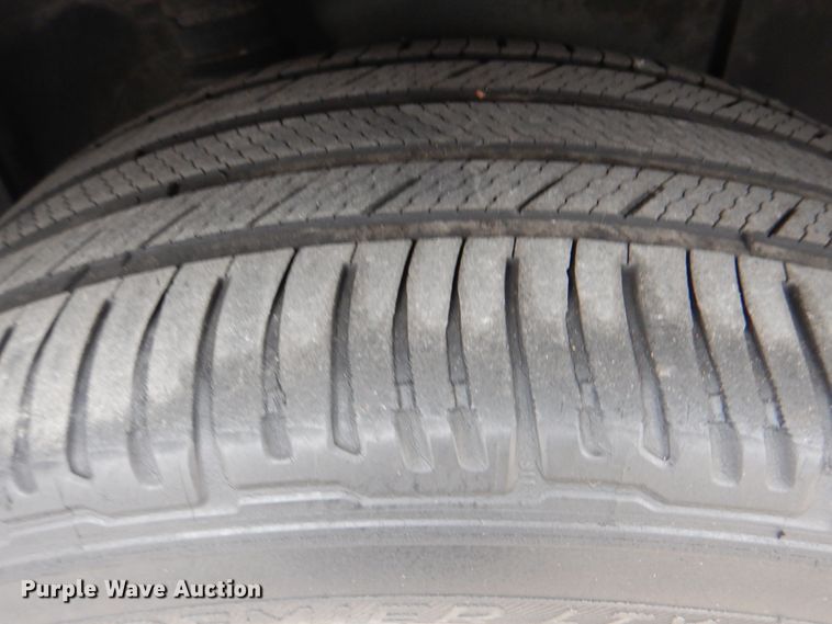 image for item IG9665 2004 Cadillac SRX  SUV