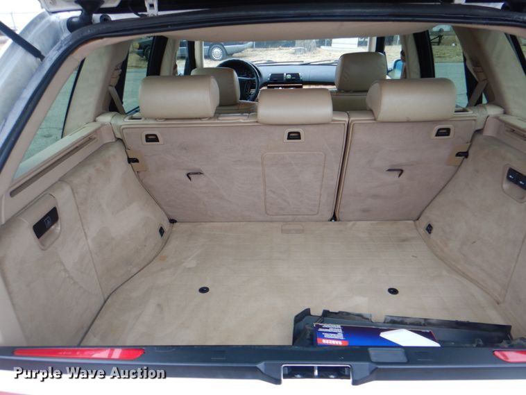 image for item IG9670 2001 BMW X5  SUV