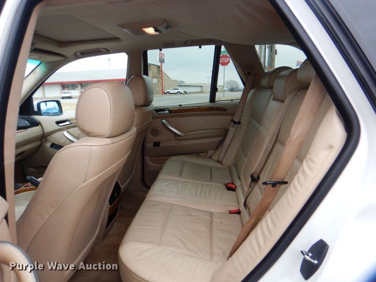 image for item IG9670 2001 BMW X5  SUV