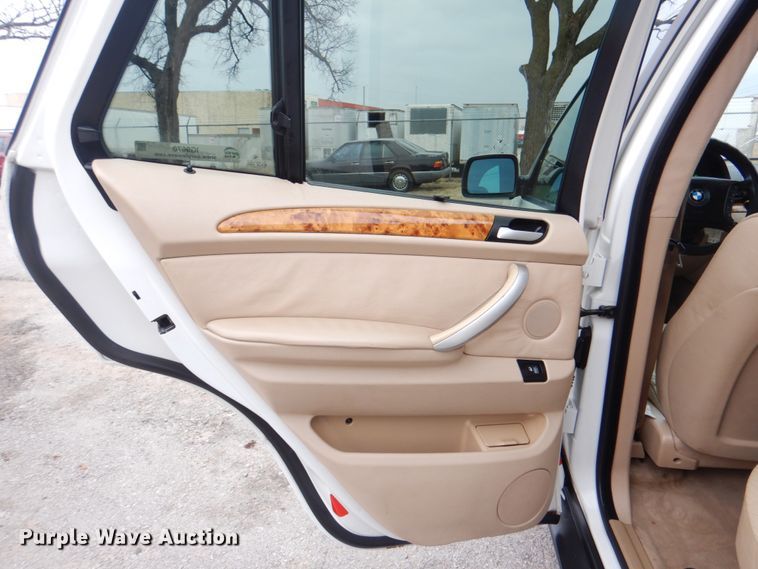 image for item IG9670 2001 BMW X5  SUV