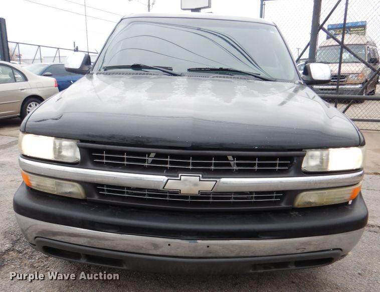 image for item IG9675 2002 Chevrolet Silverado 1500  Ext. Cab pickup truck