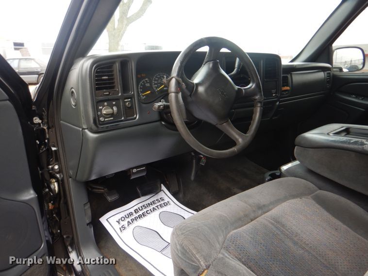 image for item IG9675 2002 Chevrolet Silverado 1500  Ext. Cab pickup truck