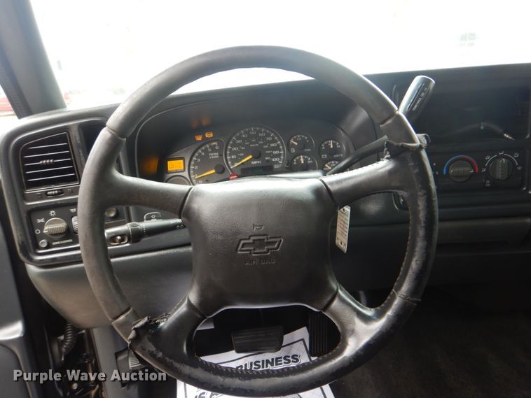 image for item IG9675 2002 Chevrolet Silverado 1500  Ext. Cab pickup truck