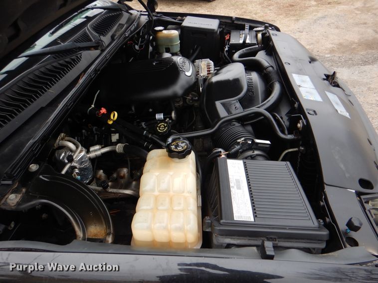 image for item IG9675 2002 Chevrolet Silverado 1500  Ext. Cab pickup truck