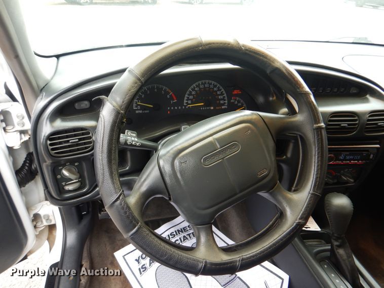 image for item IG9678 2000 Pontiac Grand Prix