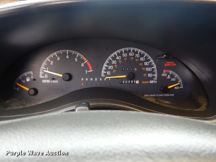 image for item IG9678 2000 Pontiac Grand Prix