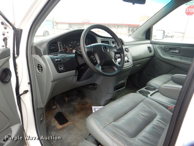 image for item IG9681 2003 Honda Odyssey  van