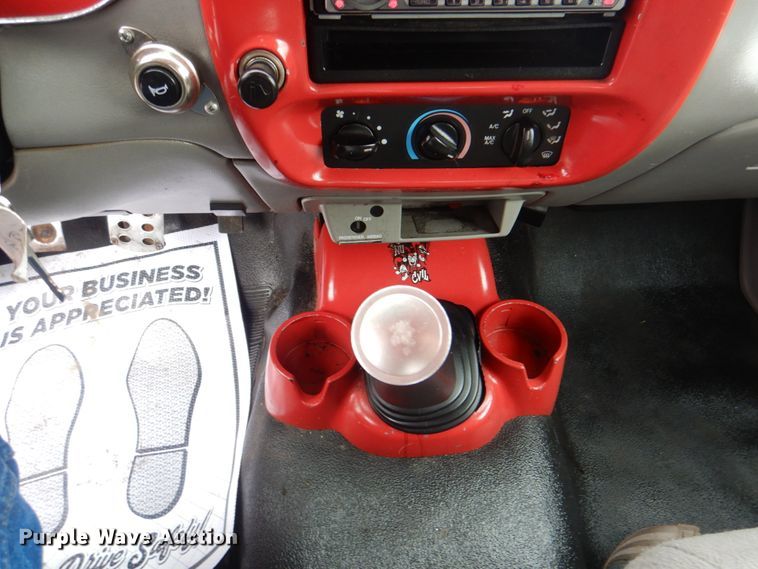 image for item IG9687 2000 Ford Ranger  pickup truck