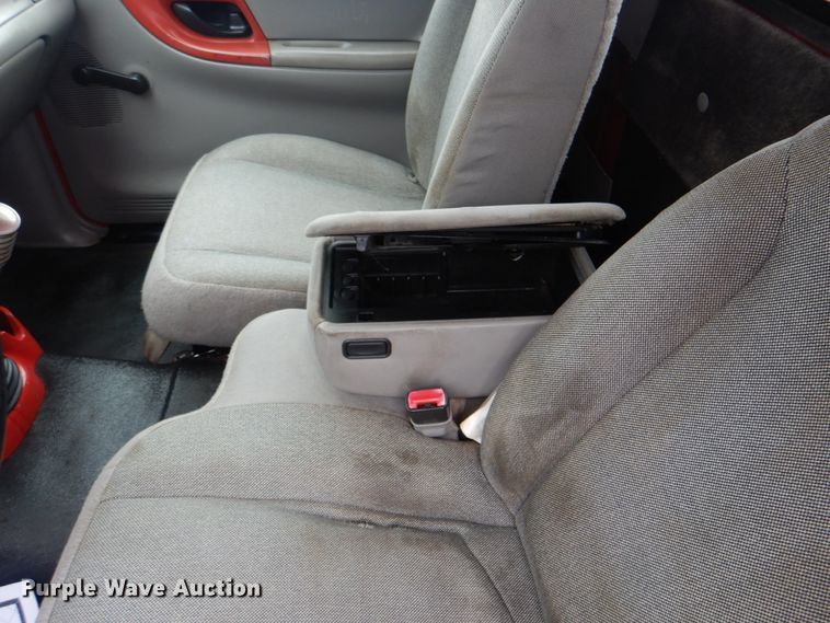 image for item IG9687 2000 Ford Ranger  pickup truck