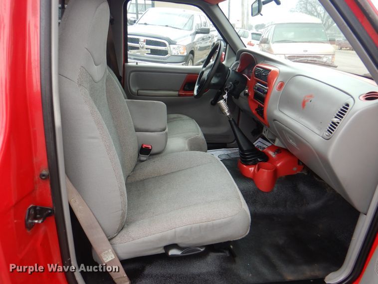 image for item IG9687 2000 Ford Ranger  pickup truck