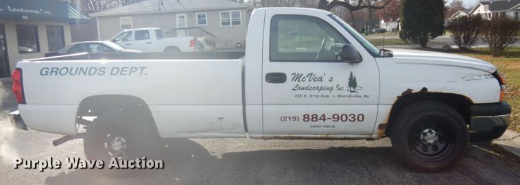 image for item IO9611 2005 Chevrolet Silverado 1500  pickup truck