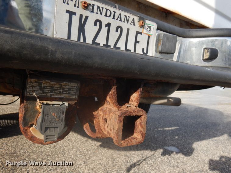 image for item IO9611 2005 Chevrolet Silverado 1500  pickup truck