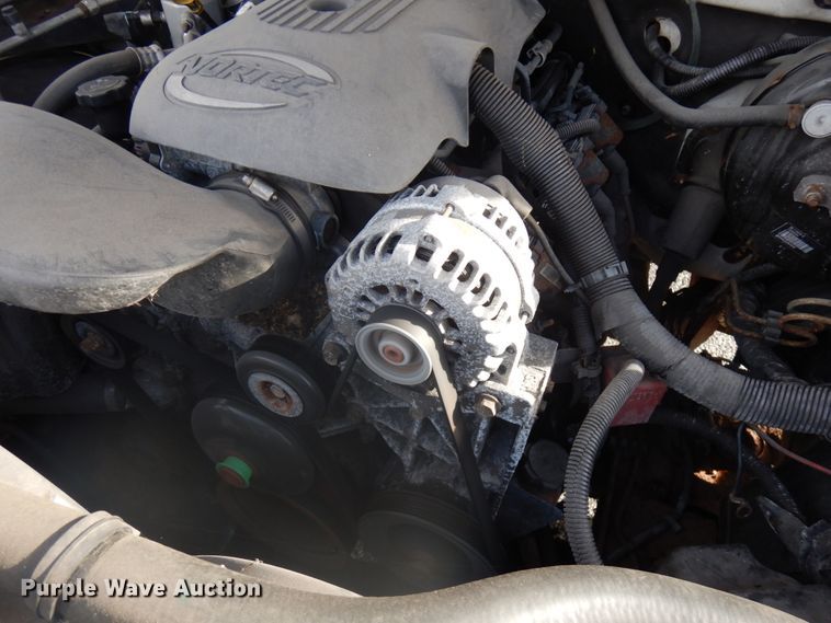 image for item IO9611 2005 Chevrolet Silverado 1500  pickup truck