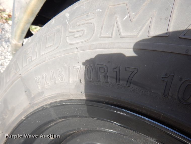 image for item IO9611 2005 Chevrolet Silverado 1500  pickup truck