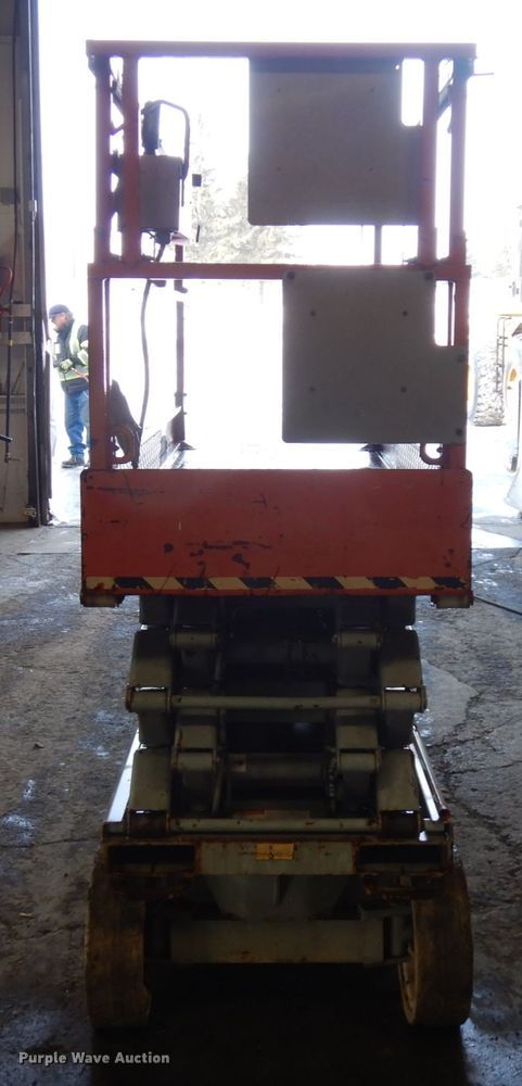 image for item IO9668 2008 Skyjack SJ3226  scissor lift