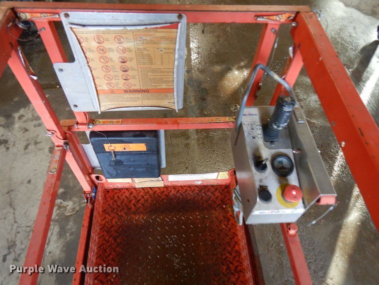 image for item IO9668 2008 Skyjack SJ3226  scissor lift
