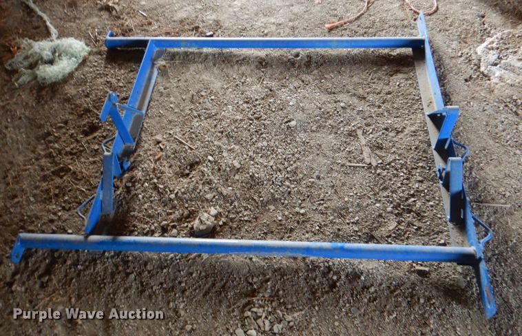 image for item JD9420 Priefert calf table