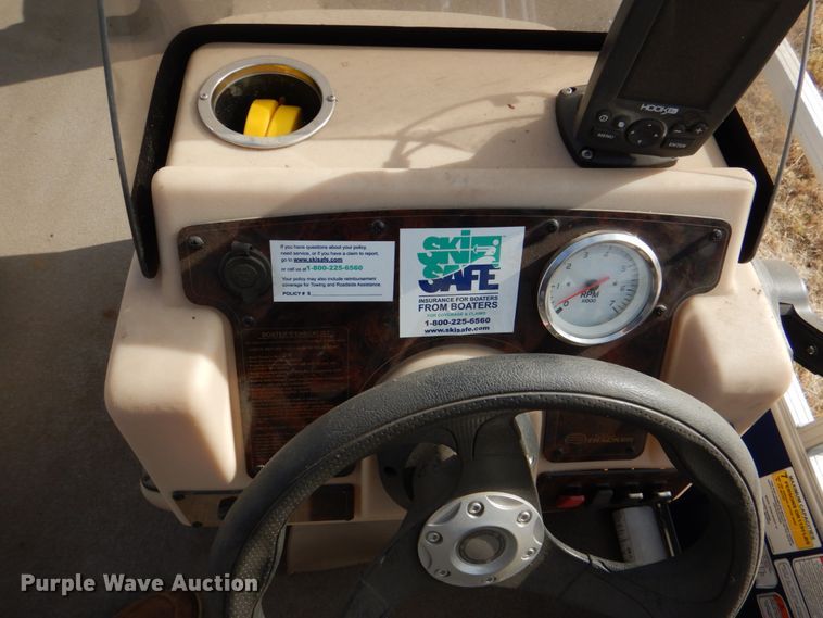 image for item JD9421 2018 Sun Tracker Bass Buggy 16 DLX  boat