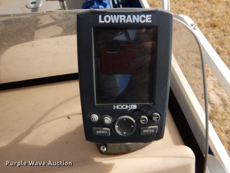 image for item JD9421 2018 Sun Tracker Bass Buggy 16 DLX  boat