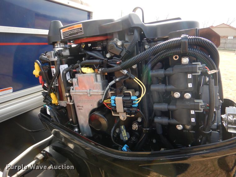 image for item JD9421 2018 Sun Tracker Bass Buggy 16 DLX  boat