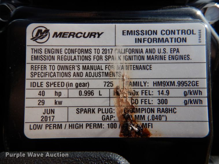 image for item JD9421 2018 Sun Tracker Bass Buggy 16 DLX  boat