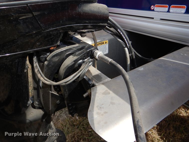 image for item JD9421 2018 Sun Tracker Bass Buggy 16 DLX  boat