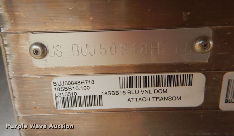 image for item JD9421 2018 Sun Tracker Bass Buggy 16 DLX  boat