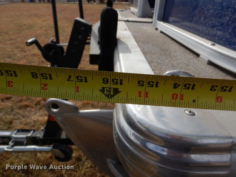 image for item JD9421 2018 Sun Tracker Bass Buggy 16 DLX  boat