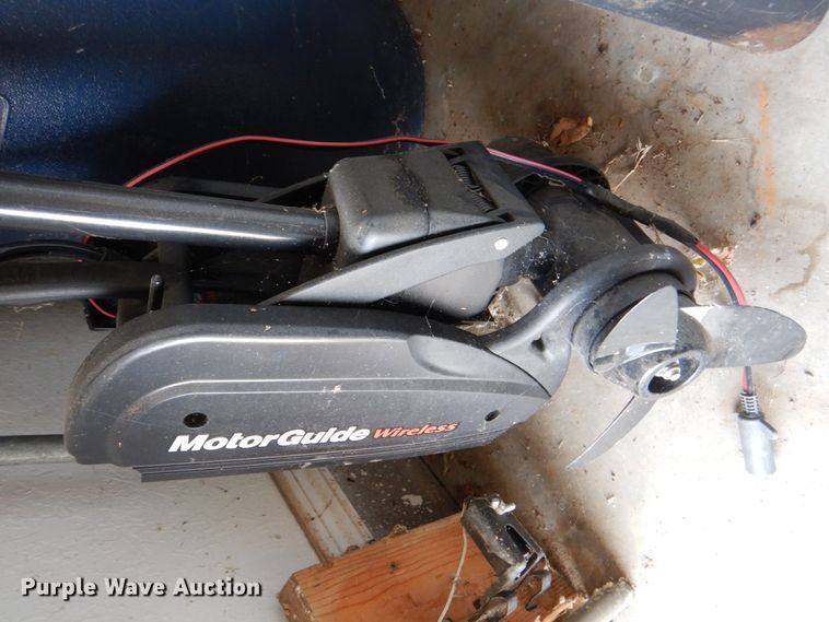 image for item JD9421 2018 Sun Tracker Bass Buggy 16 DLX  boat