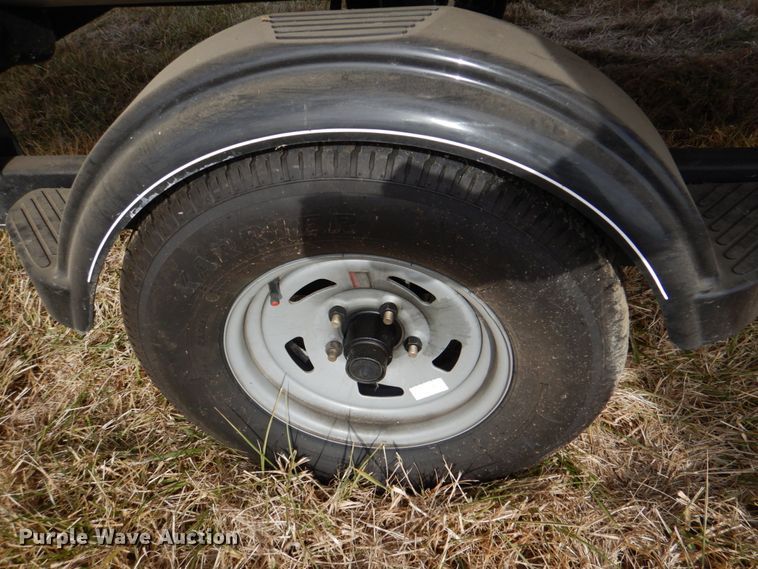 image for item JD9421 2018 Sun Tracker Bass Buggy 16 DLX  boat