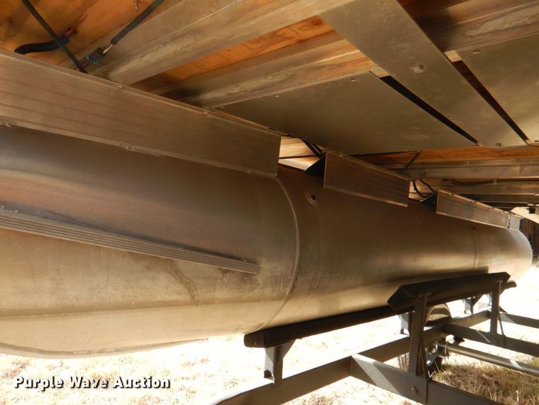 image for item JD9421 2018 Sun Tracker Bass Buggy 16 DLX  boat