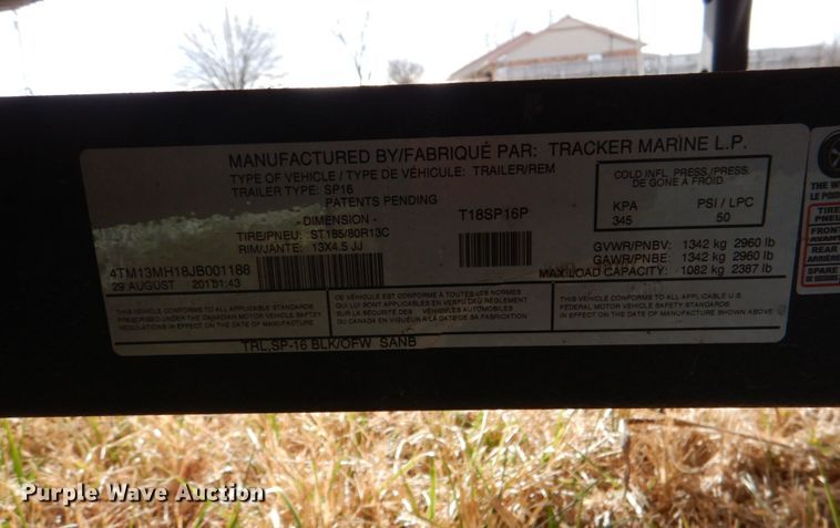 image for item JD9421 2018 Sun Tracker Bass Buggy 16 DLX  boat