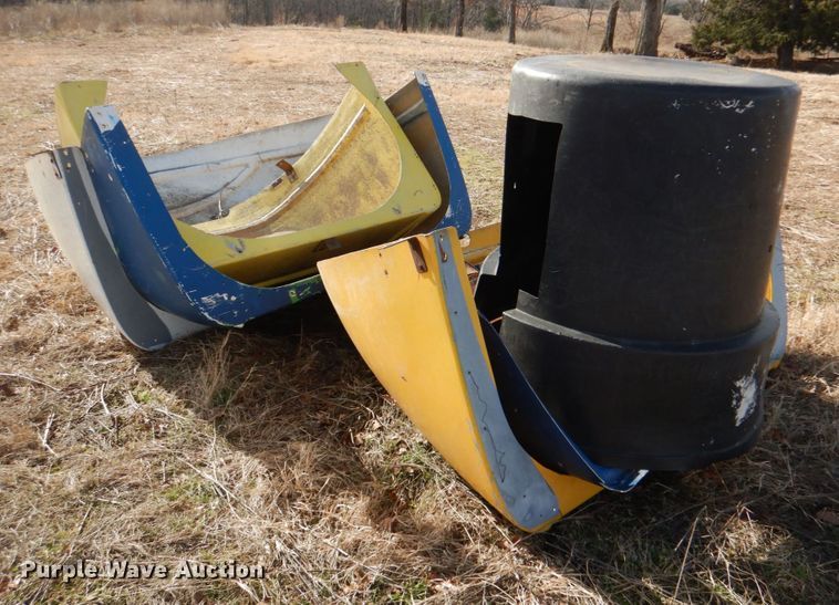 image for item JD9423 Livestock equipment