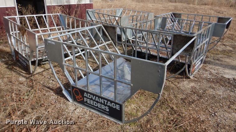 image for item JD9424 (5) Advantage Feeders bale cradles
