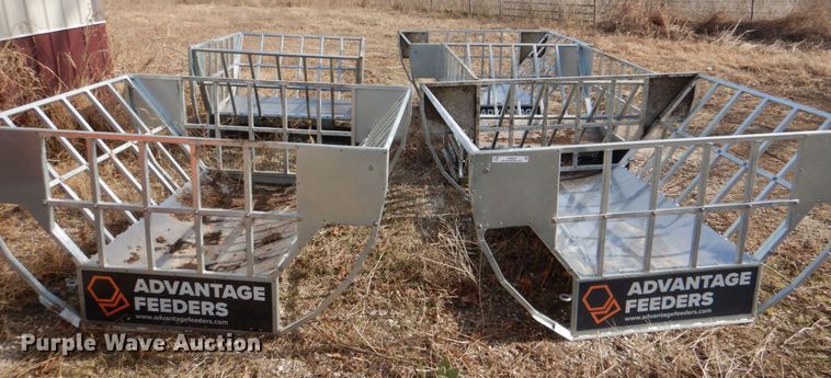 image for item JD9424 (5) Advantage Feeders bale cradles