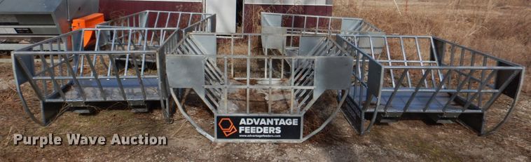 image for item JD9424 (5) Advantage Feeders bale cradles
