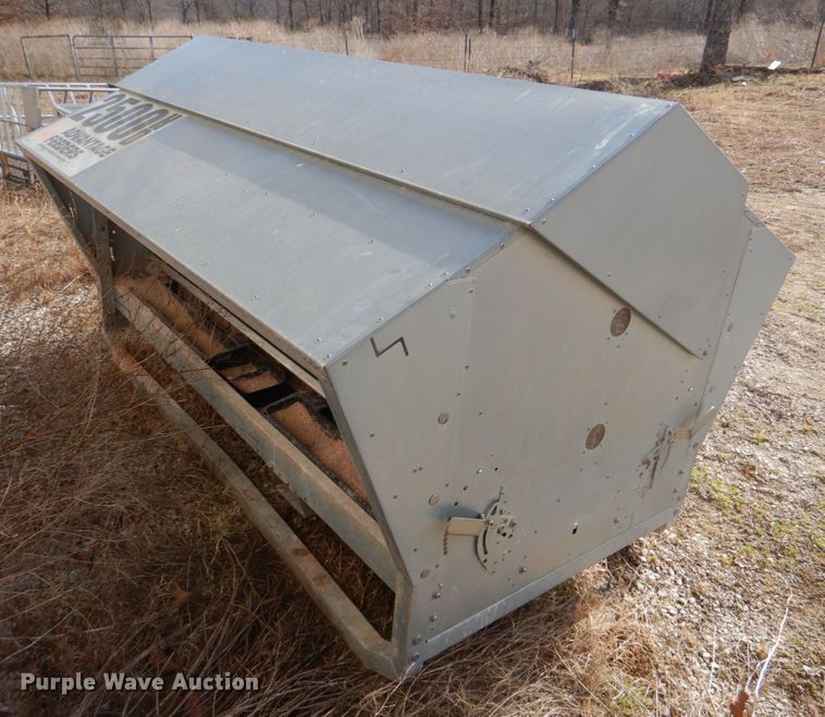 image for item JD9425 Advantage Feeders 2500HD  creep feeder