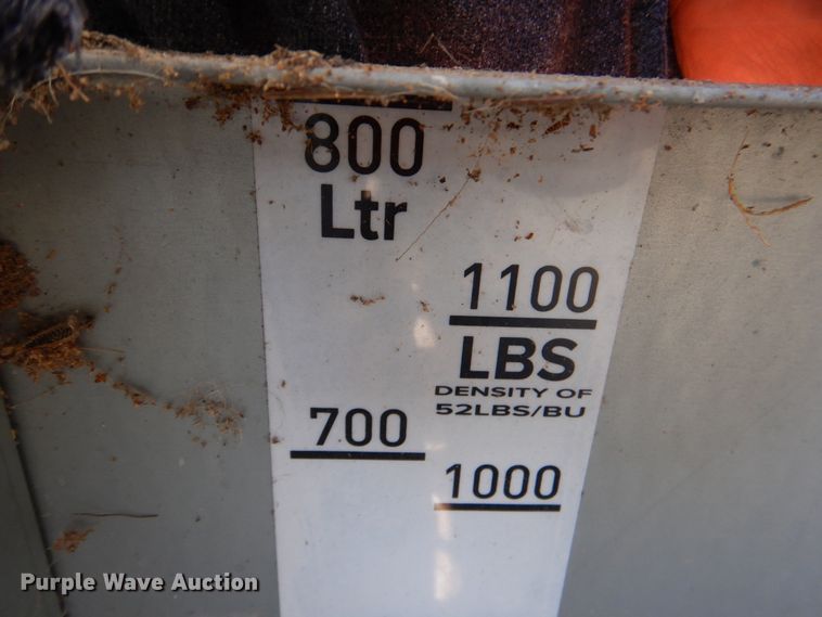 image for item JD9425 Advantage Feeders 2500HD  creep feeder