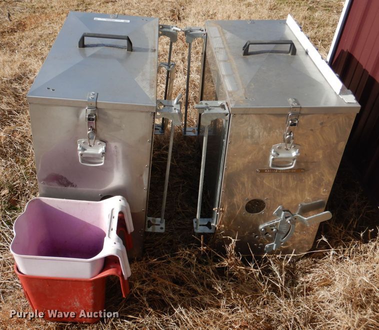 image for item JD9426 (2) Advantage Feeders 200HD feeders