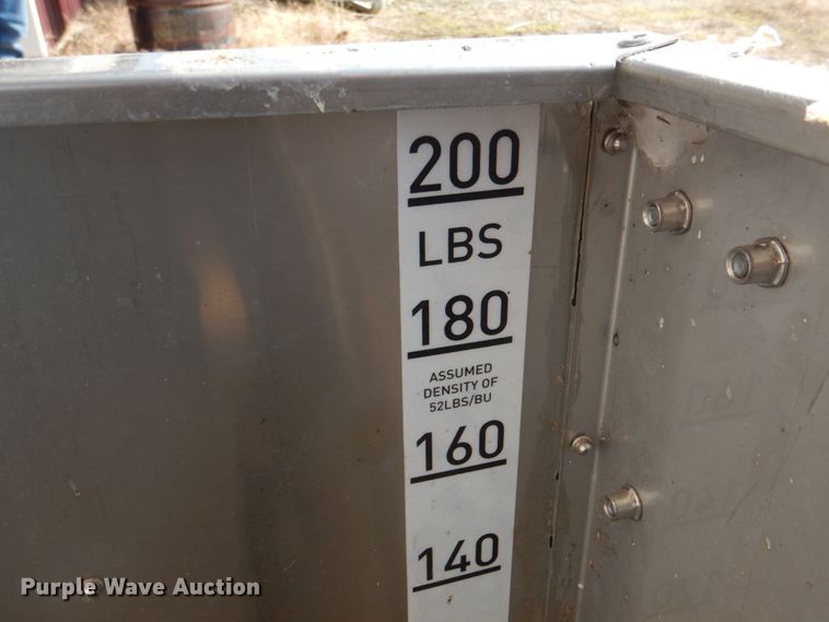 image for item JD9426 (2) Advantage Feeders 200HD feeders