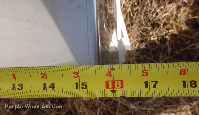 image for item JD9426 (2) Advantage Feeders 200HD feeders