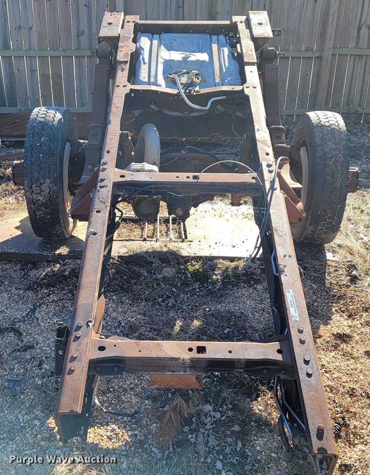 image for item JE9100 2011 Ford F450  rear axle