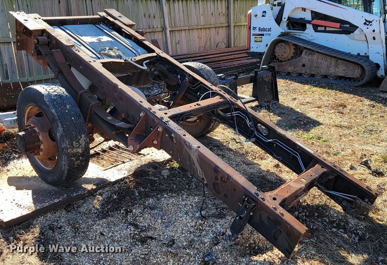 image for item JE9100 2011 Ford F450  rear axle