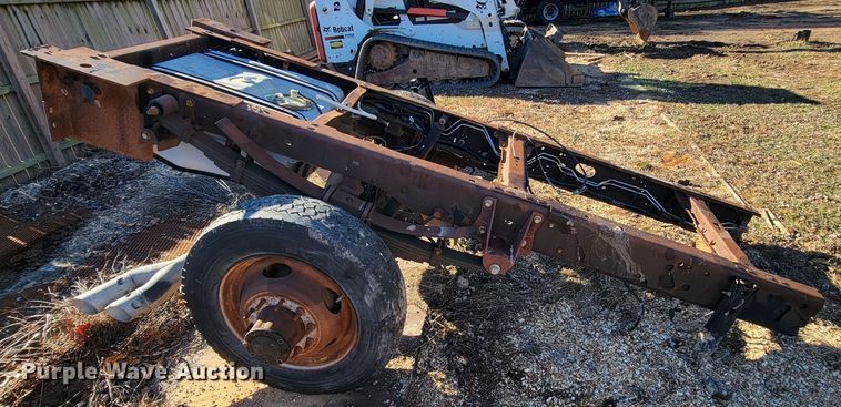 image for item JE9100 2011 Ford F450  rear axle