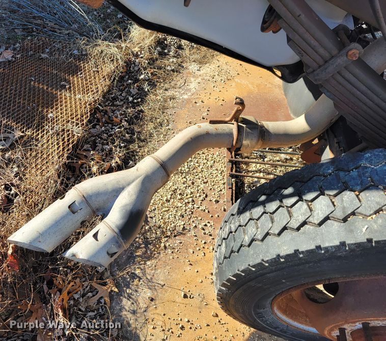 image for item JE9100 2011 Ford F450  rear axle